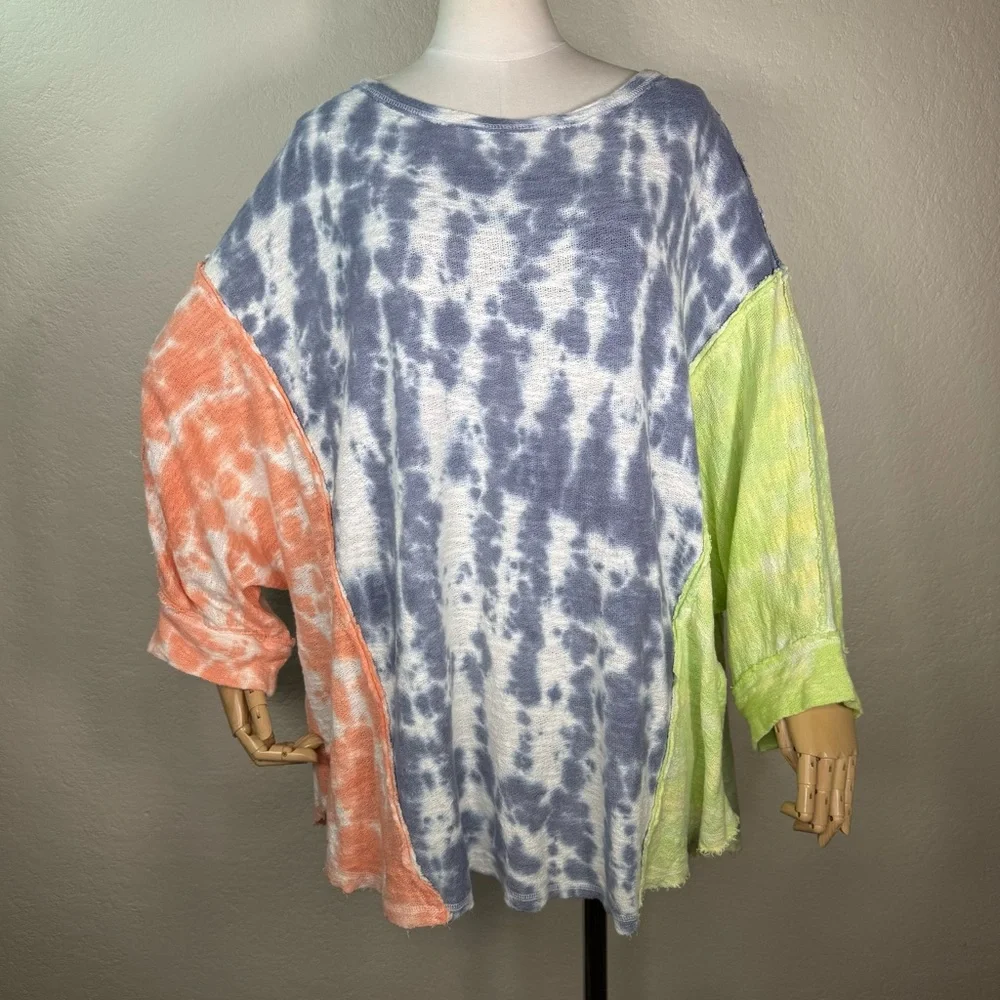Free People We the Free Chasing the Sun Tie Dye Sweatshirt Top LARGE Like New - Picture 2 of 16